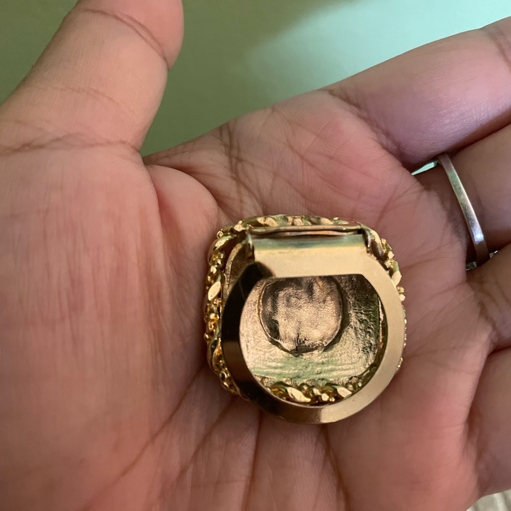 Elegant Gold and Pearl Women's Scarf Clip - Picture 4 of 5